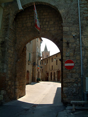 Image showing arch into Sarteano