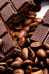 Image showing coffee beans and black chocolate