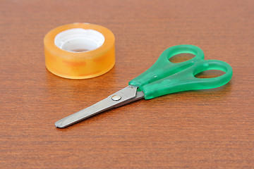 Image showing Green scissors