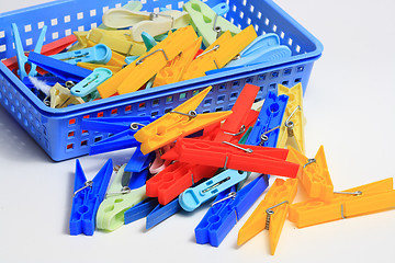 Image showing Many clothespins 