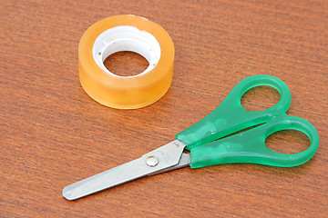 Image showing Green scissors