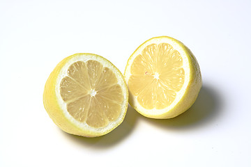 Image showing The cutted lemons 