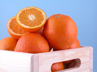 Image showing box of oranges