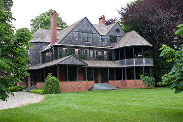 Image showing Old Mansion