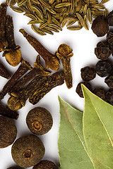 Image showing bay leaves, cloves and black pepper