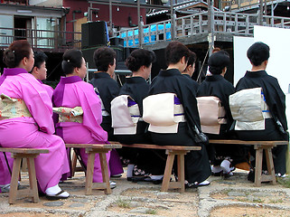 Image showing Women Japanese Audience