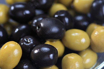 Image showing Black and green olives