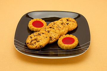 Image showing A plate of cookies