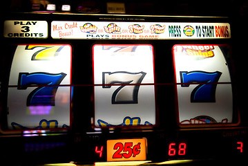 Image showing Slot machine with 7's