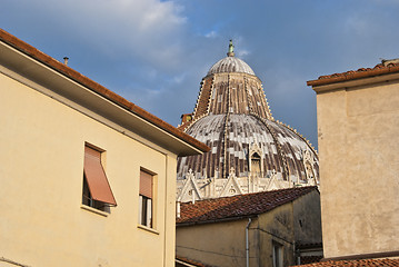 Image showing Side view of Baptistery, Pisa