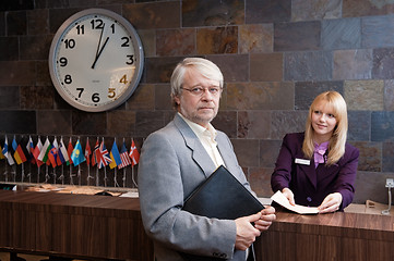 Image showing Business traveler