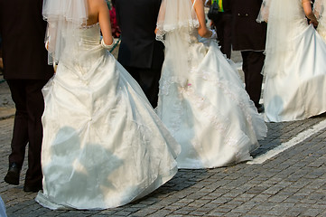 Image showing Pairs of newlywed couples