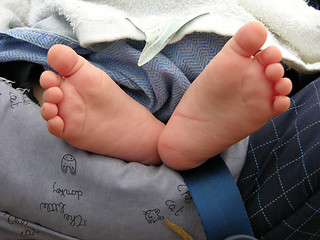 Image showing Childs feet