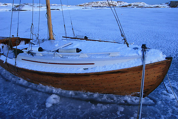 Image showing Icy boat