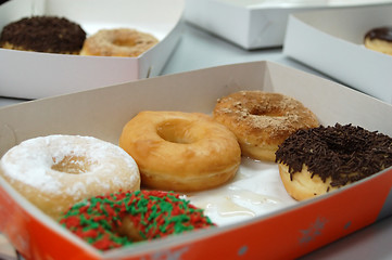 Image showing donuts in a box