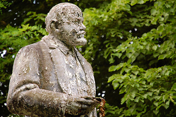 Image showing Deserted, shabby and flaky monument to Lenin