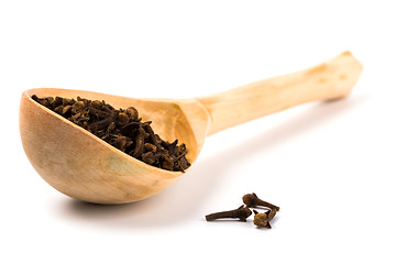 Image showing cloves on wooden spoon