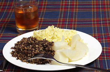 Image showing Haggis meal and whisky