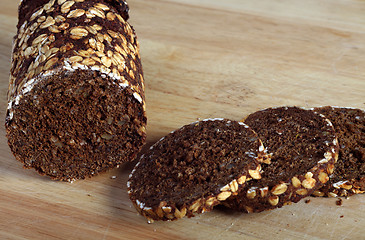 Image showing Pumpernickel on a breadboard