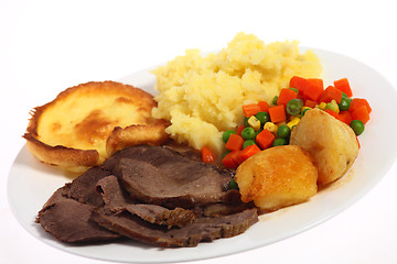 Image showing Roast beef meal angled
