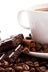 Image showing coffee, chocolate and cinnamon sticks