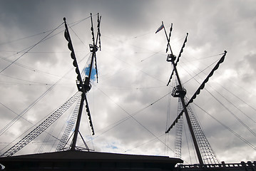 Image showing sailing ship masts and gunter