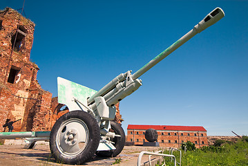 Image showing Old battle cannon near prison