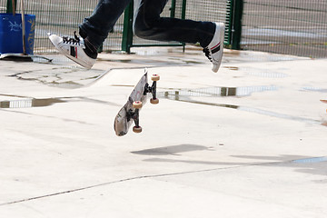 Image showing Kick flip