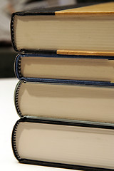 Image showing books