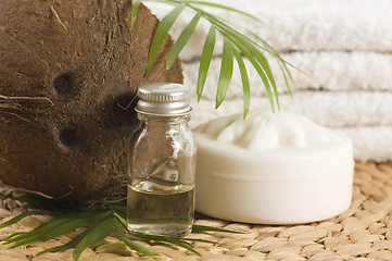 Image showing Coconut oil for alternative therapy