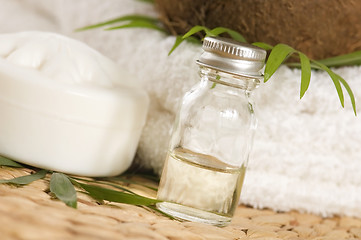 Image showing Coconut oil for alternative therapy