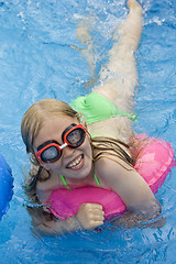 Image showing Children in paddling pool