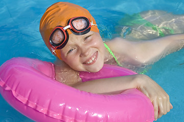 Image showing Children in paddling pool