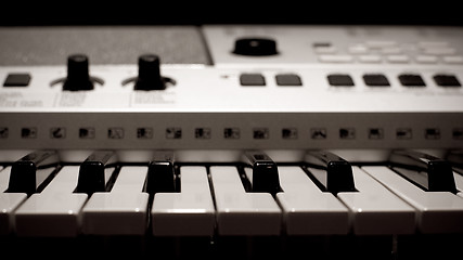 Image showing Electrical piano