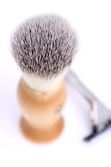 Image showing Brush and razor