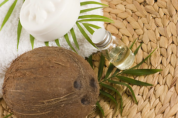 Image showing Coconut oil for alternative therapy