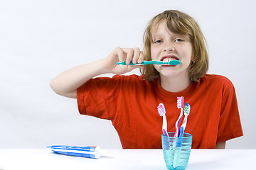 Image showing Children brushing teeth