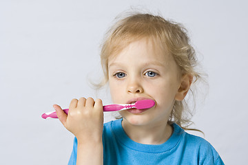 Image showing Children brushing teeth