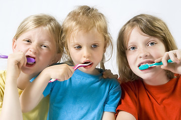 Image showing Children brushing teeth