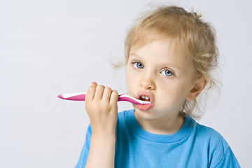 Image showing Children brushing teeth