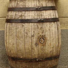 Image showing Wine or beer barrel cask