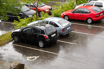 Image showing Cars on a rainy day