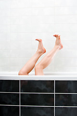 Image showing Legs in bath