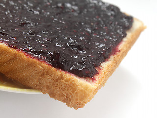 Image showing Toast with blackberry jam