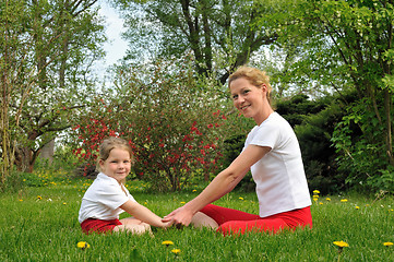 Image showing Mother and daughter - training