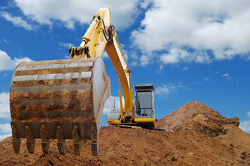 Image showing Excavator Loader bulldozer with big bucket