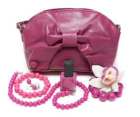 Image showing Violet feminine bag, necklace
