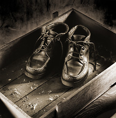 Image showing Old boots