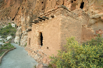 Image showing Anasazi cliff dwellings