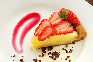 Image showing Strawberry Custard Biscuit Tart